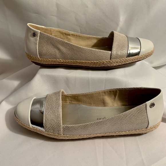 NEW - ANNE KLEIN iFlex leather flats - Picture 3 of 11